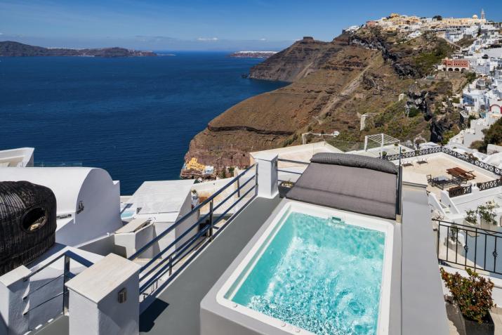 1809 Villa by Thireas