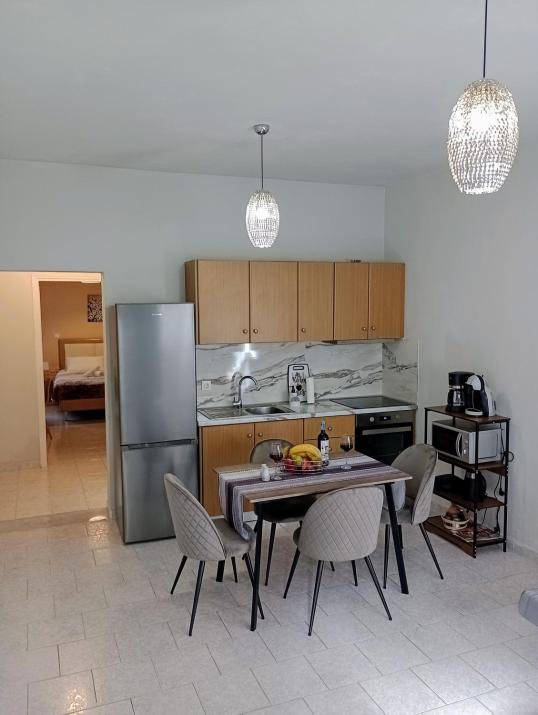 Cozy Kremasti Apartment