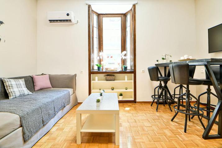 Modern Flat in Central Athens - Lavatera