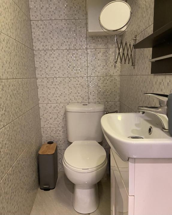 Stylish modern flat downtown