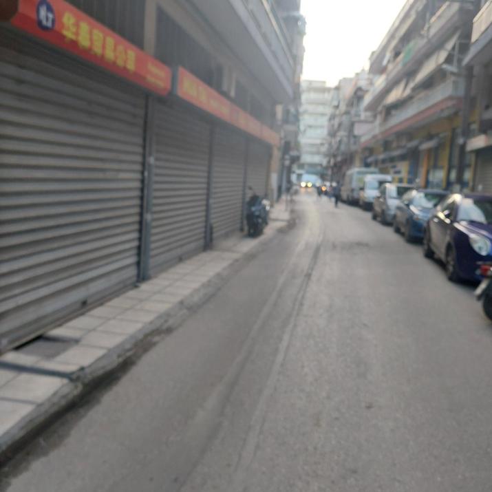 Small budget studio center1