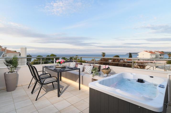 Marilena Mare Seaside & Jacuzzi House 50meters from sea