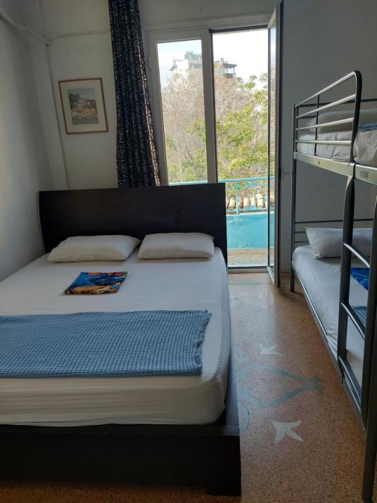 SHARED ROOMS LEPENIOTU NEAR ACROPOLIS &MONASTIRAKi