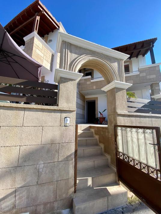 Villa Moné