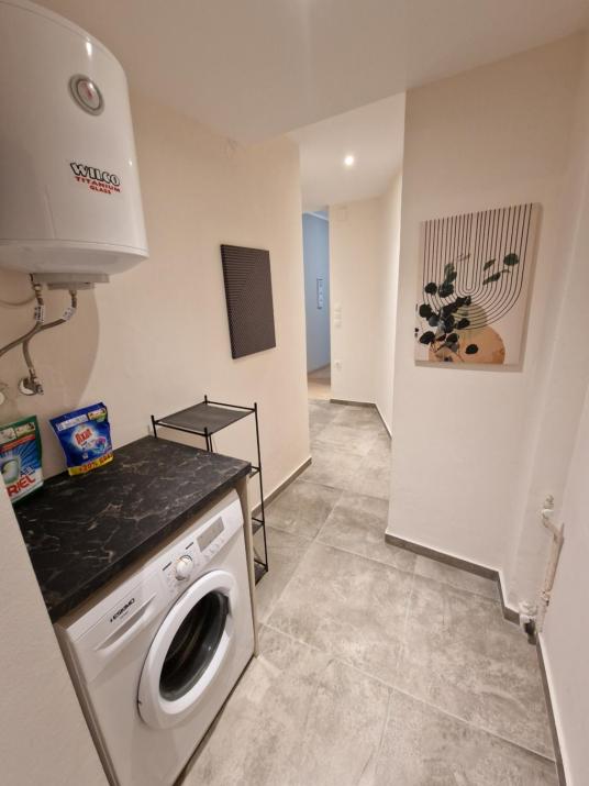 Diana's Cozy 16 Studio