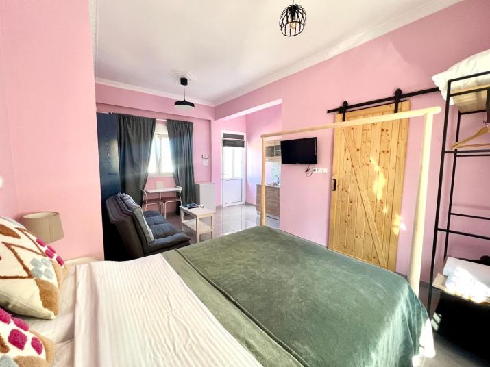 sky inn with wonderful Acropolis view in Neos kosmos