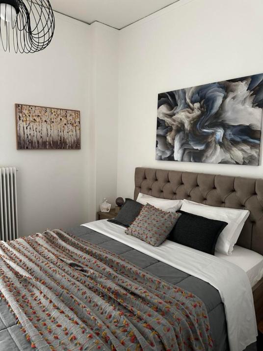 Cozy Athena Apartment