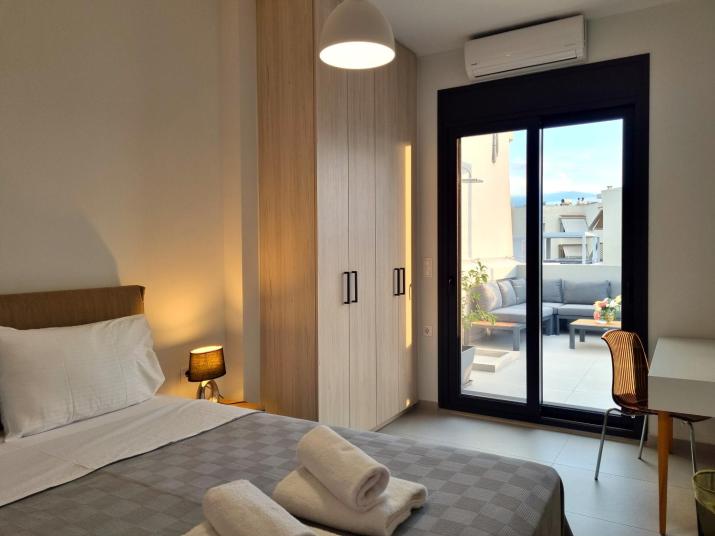 10 Apartments & Suites Athens