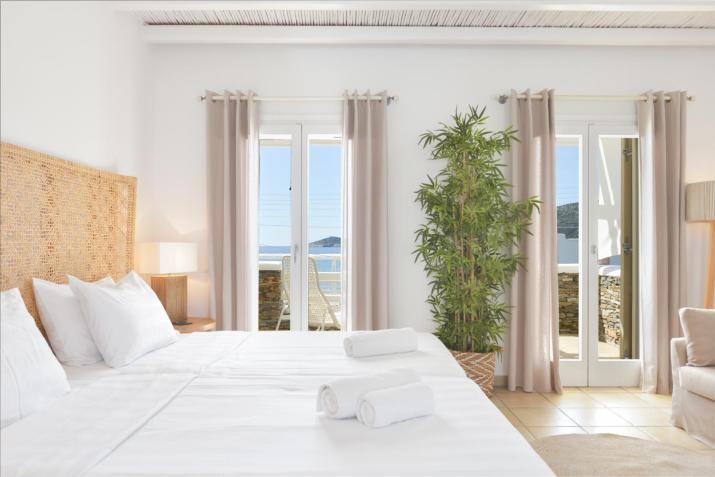 Miles Away Sifnos - Beachfront House