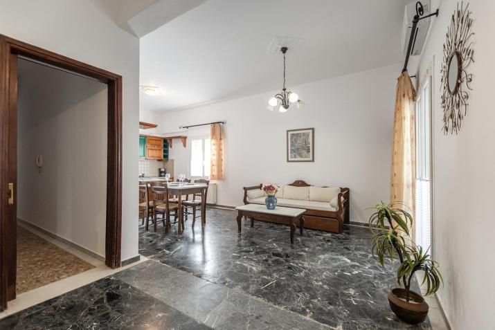 Markellas Apartments