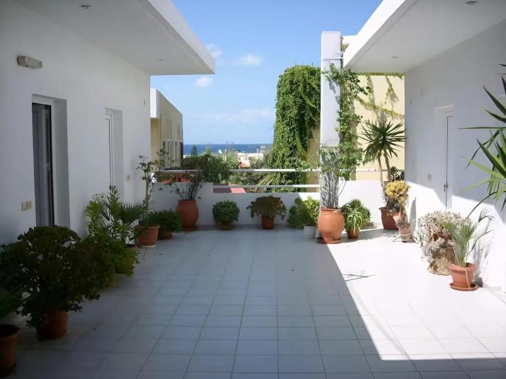AMZ Apartments
