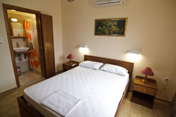 Mango Rooms
