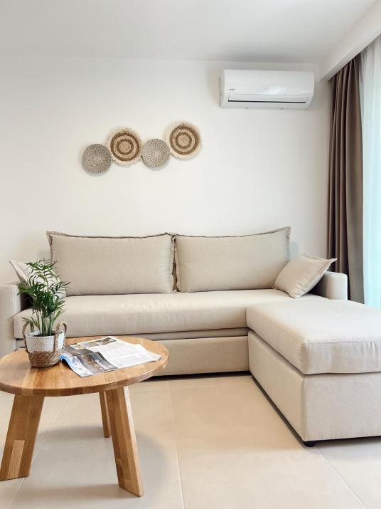 Myraẽ Living
