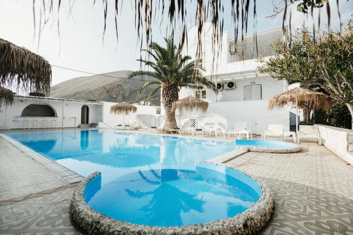 Blue Sapphire Perissa Hotel