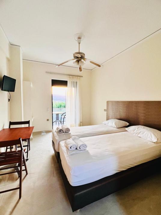 Andriotis Rooms & Houses