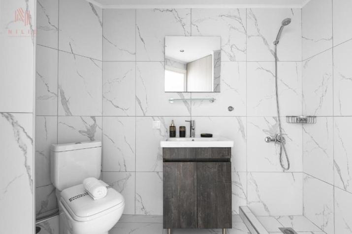 Avenue, Nilie Hospitality MGMT