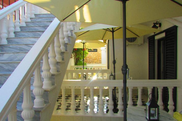 Castellino Zwillingsstudios