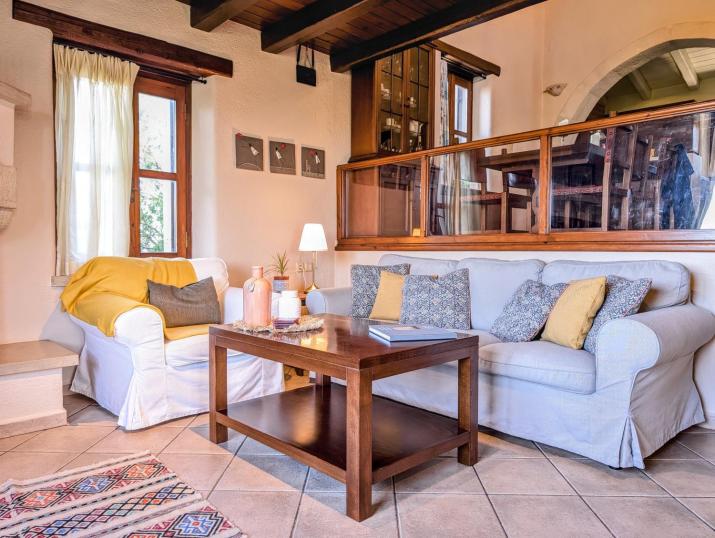 Fyllosia Villa Part of Cretan Retreat