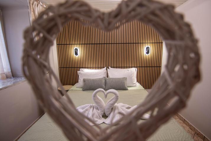 Nonna Konstantina- old town center