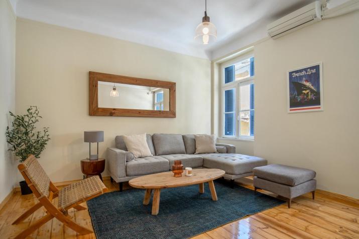 Grand Haven - New Renovated Spacious Apts in Prime Location