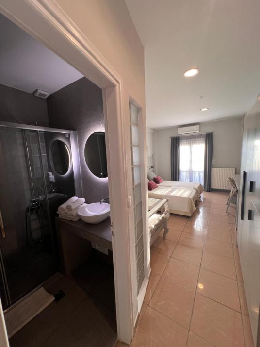 Theoxenia Caldera Hotel