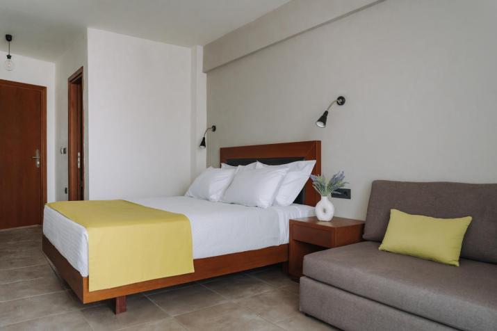 Amphitryon City Hotel