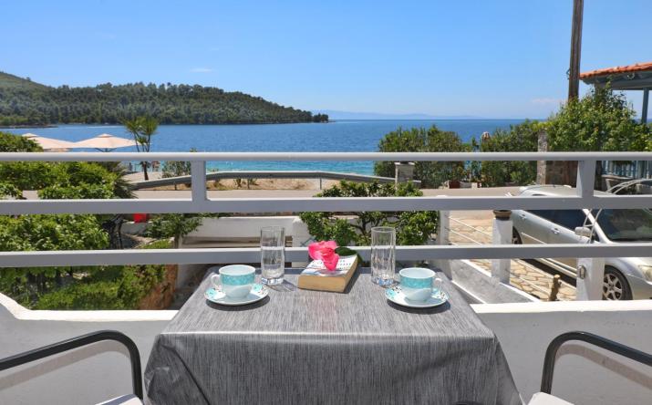 Anastasia Studios & Apartments