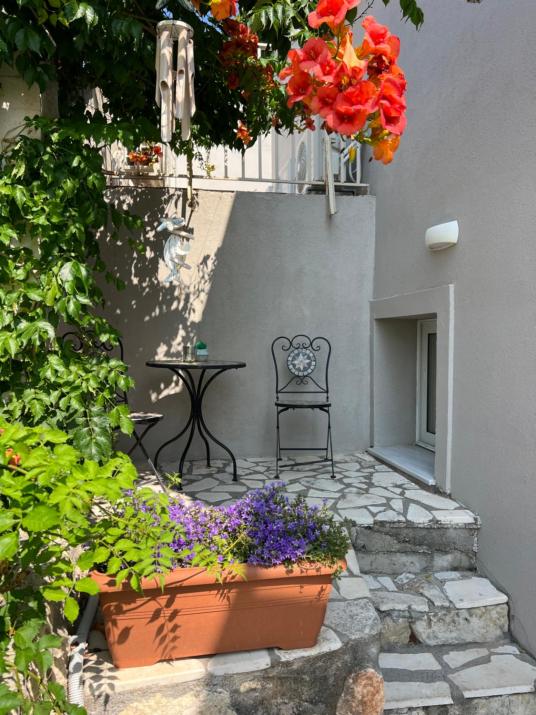 Pacifae Hotel