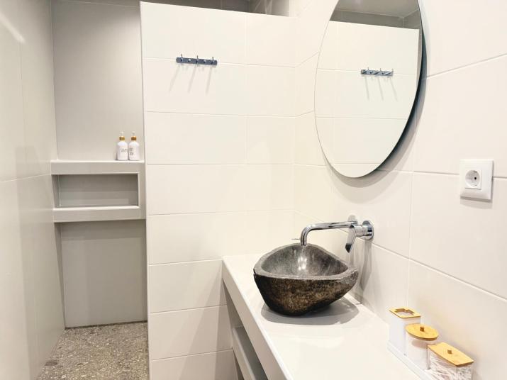 Sakellis Home 1- Steps to Beach & Town