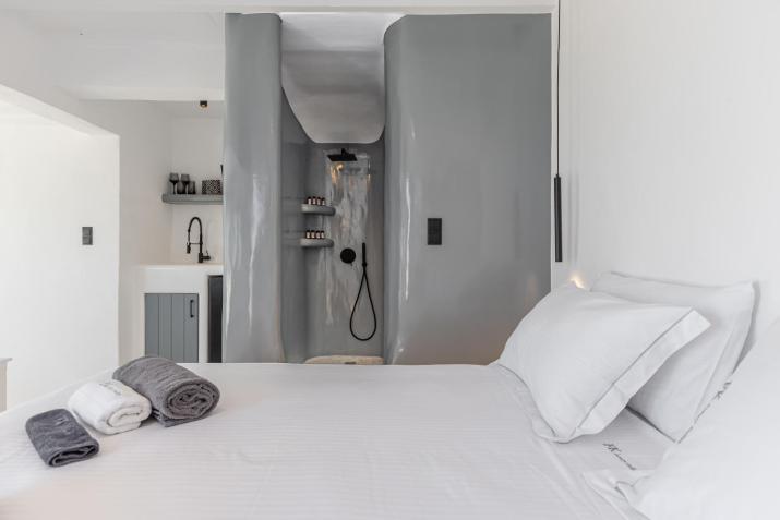 FK Luxury Suites - Orkos Beach