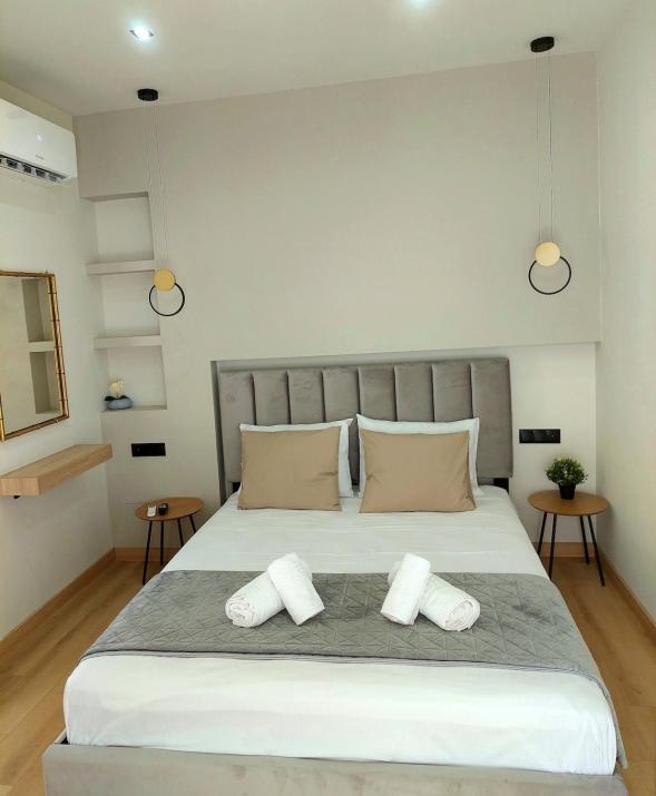 B&M apartment with balcony near the waterfront