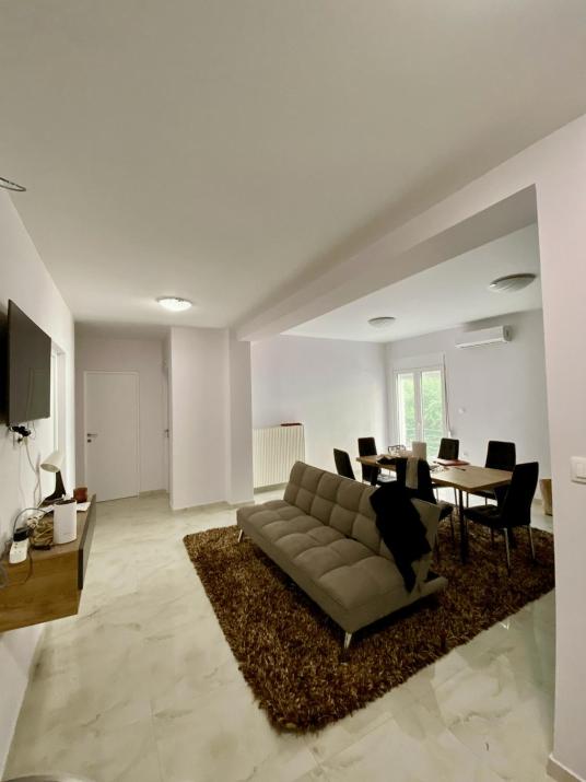 studio room with private bathroom-floor 2