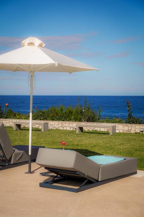 Blue Jasmine Hotel