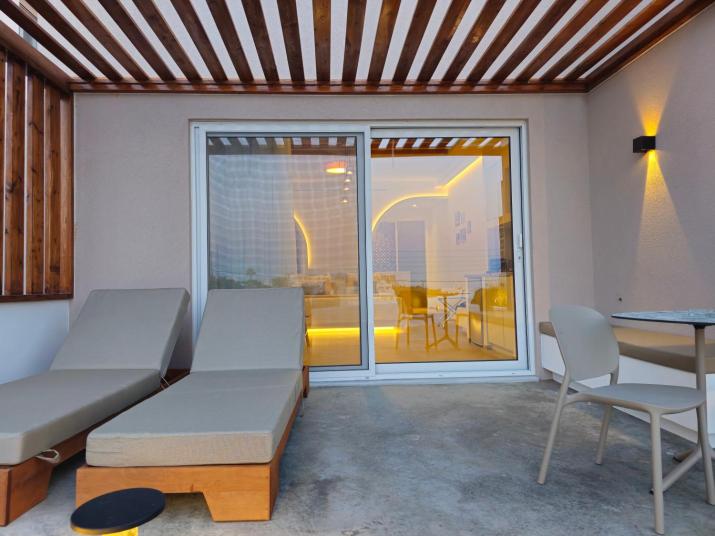 Moonlight Apartments & Suites