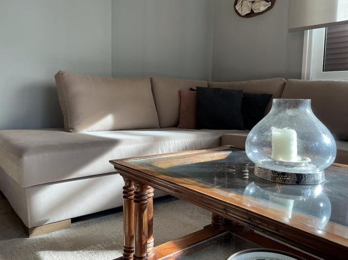 2BDRM Glyfada Residence - Jacuzzi, Garden & Parking