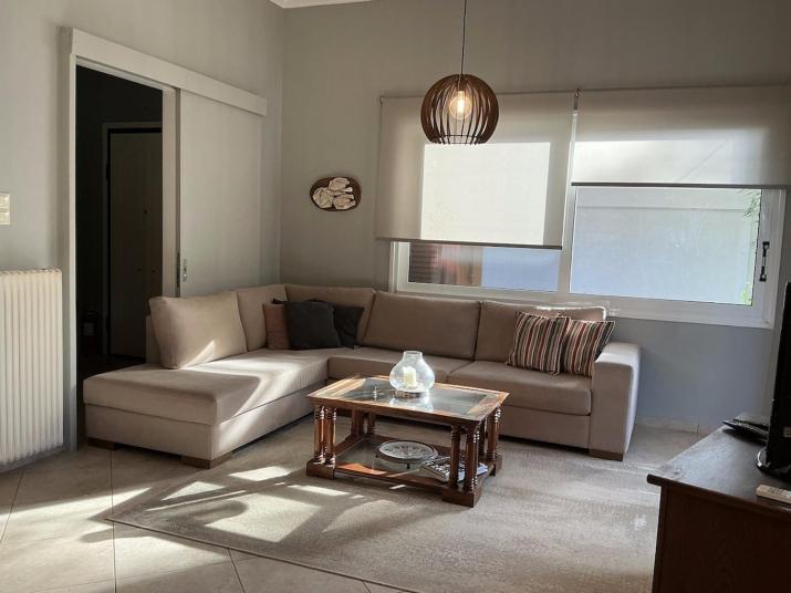 2BDRM Glyfada Residence - Jacuzzi, Garden & Parking