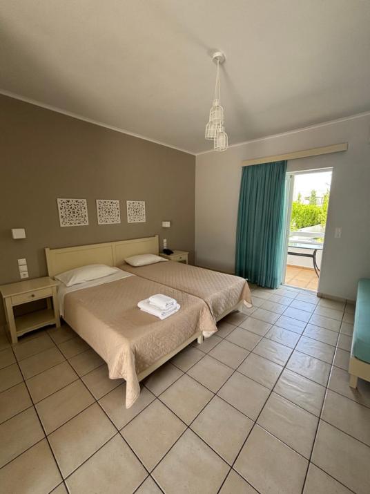 Ninemia Beach Hotel & Suites