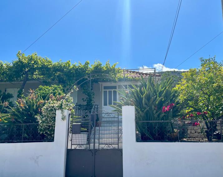 Bee Home - Holiday Cottage