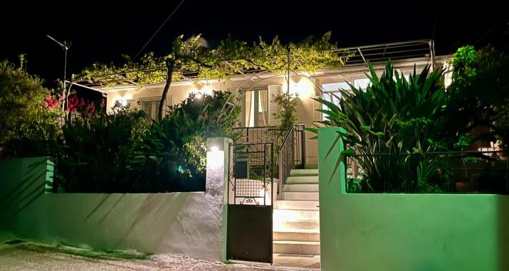 Bee Home - Holiday Cottage