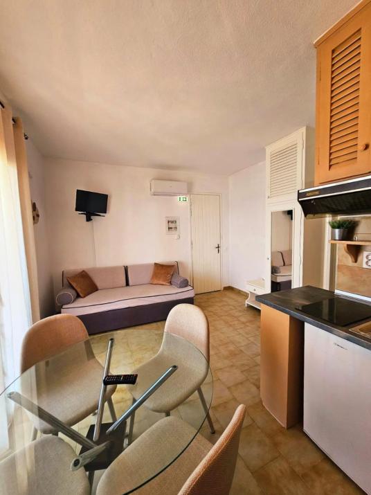 Glyfada Apartment A5 119