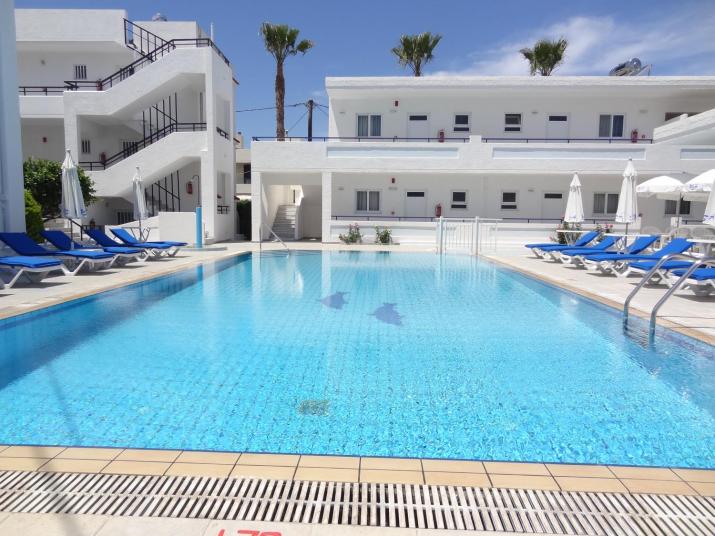 Michalis Studios & Apartments