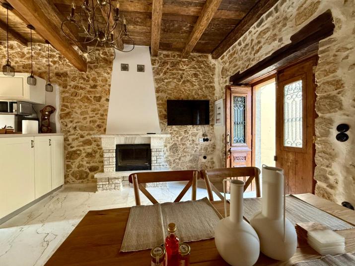 Lithari Suites