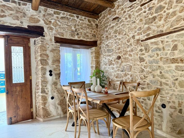 Lithari Suites