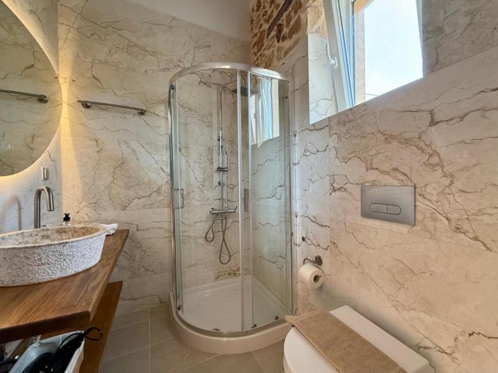 Lithari Suites