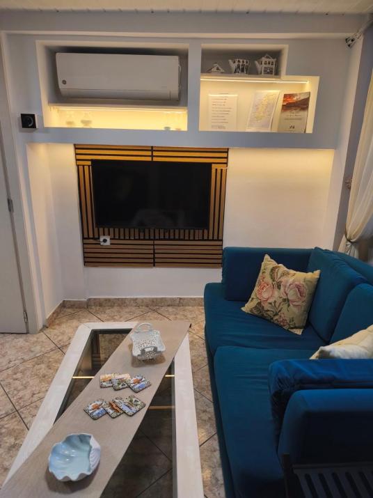 Nonna Konstantina- old town center