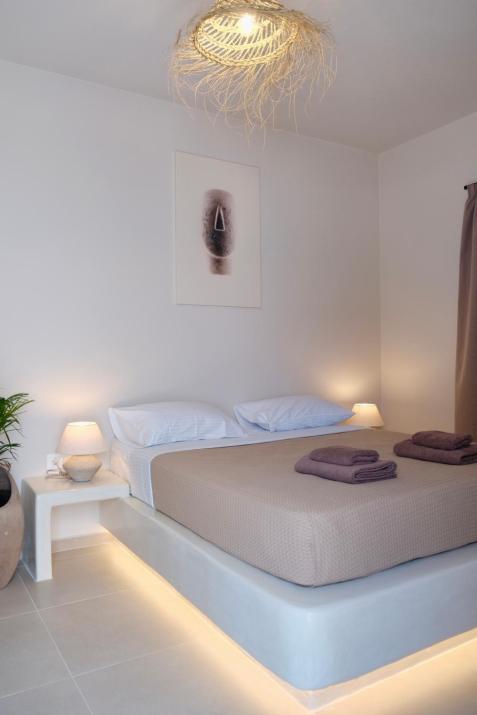 Cycladic Charm