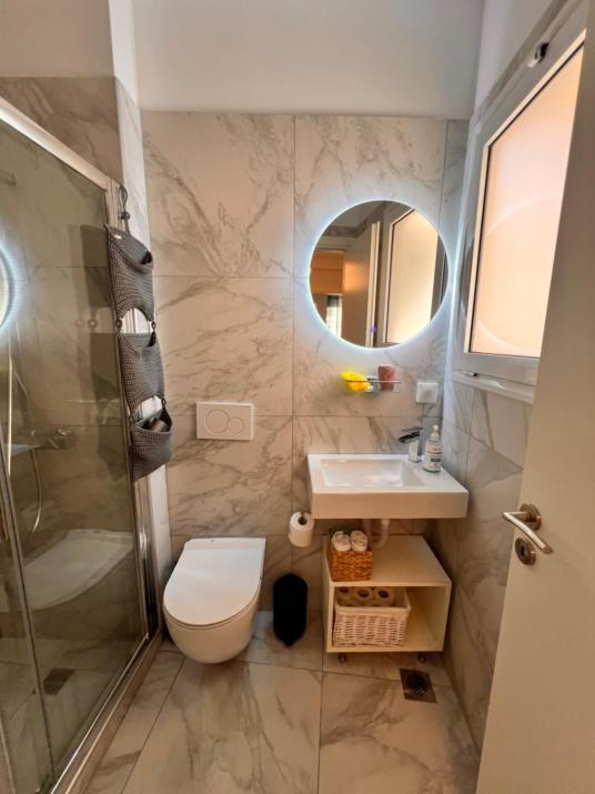 Casa de Tres Hermanos in the heart of Athens