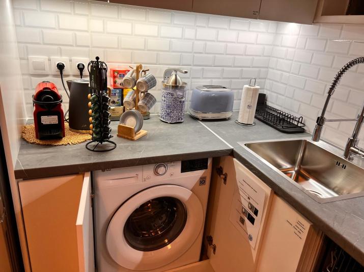 Casa de Tres Hermanos in the heart of Athens