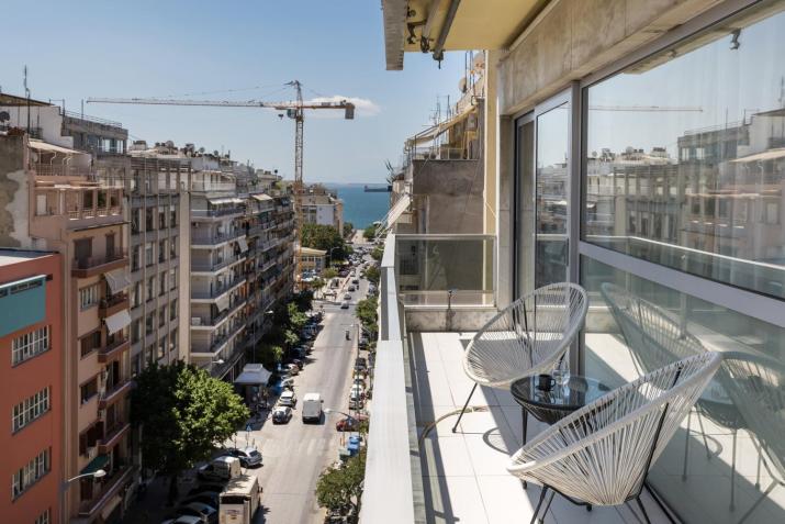 Houseloft Cityscape Bliss