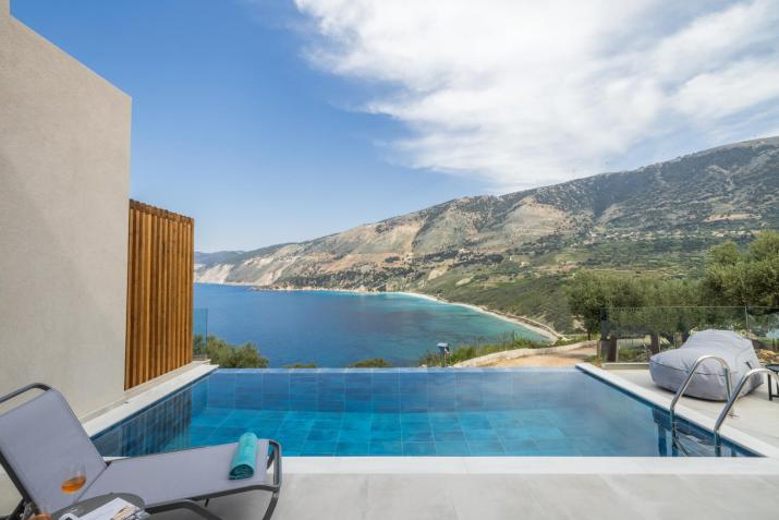 Avithos - Lassu Retreat